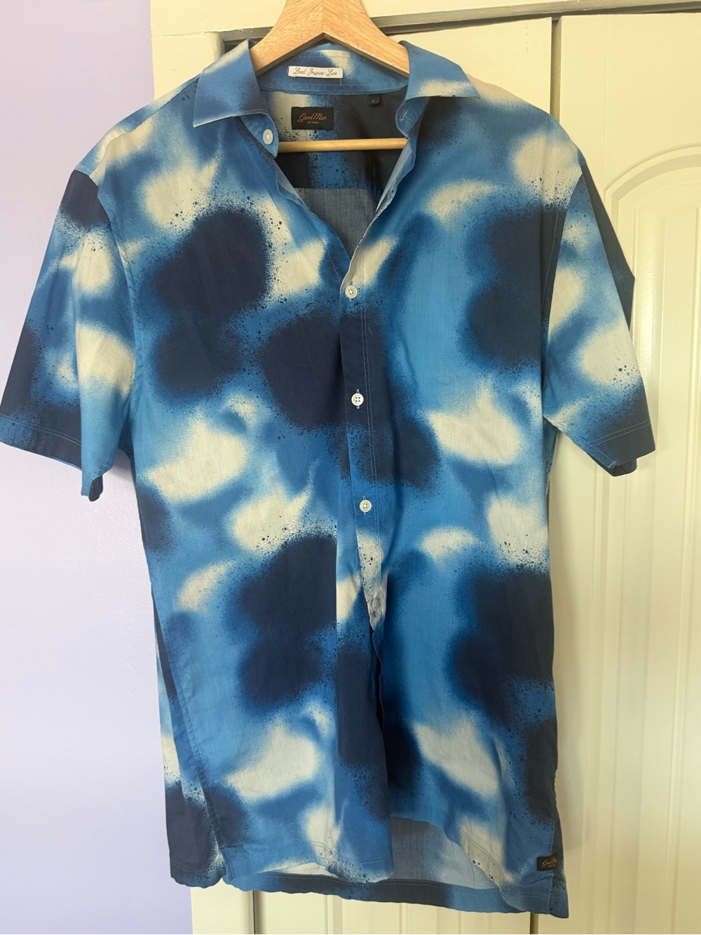 Good Man Brand Blue and White Short Sleeve Button-Up Shirt